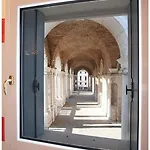 Le Colonne, Almost Inside The Basilica Palladiana *