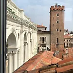 Le Colonne, Almost Inside The Basilica Palladiana Appartement *